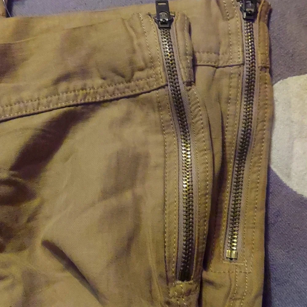 Nwt! funky embroidered utility cargo pants. linen / cotton blend. high vibes.